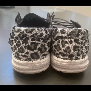 Hey Dude Wendy, Linen black h gray size 8